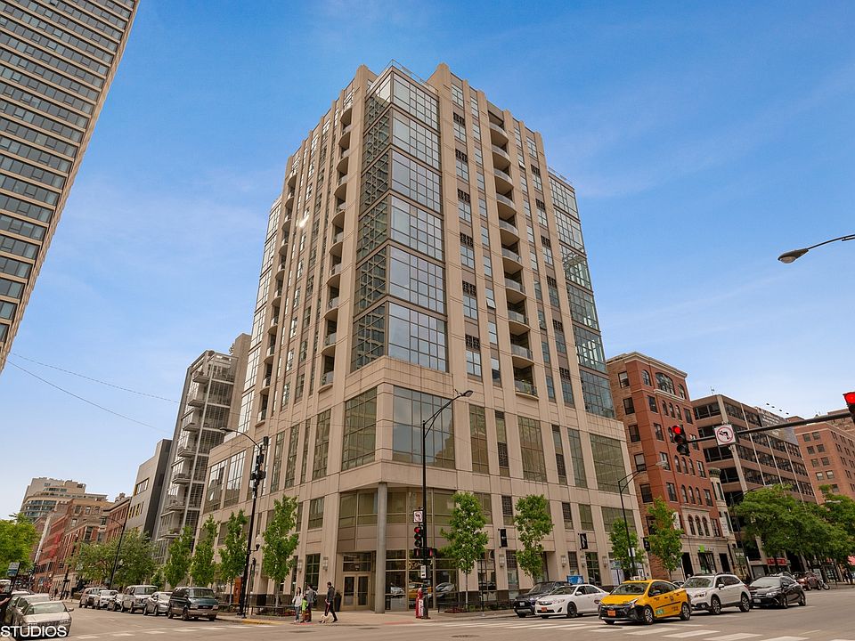 1st image of 150 W Superior St APT 702