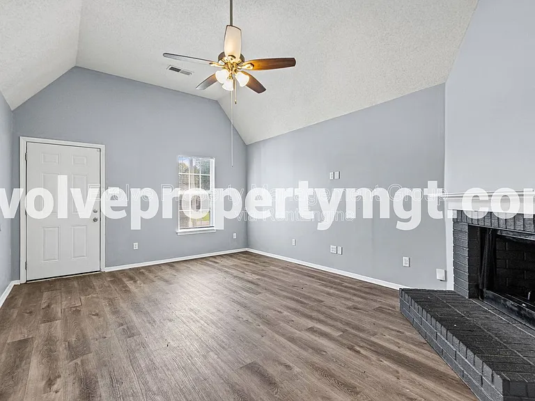 5806 Ashridge Pl — Photo 5