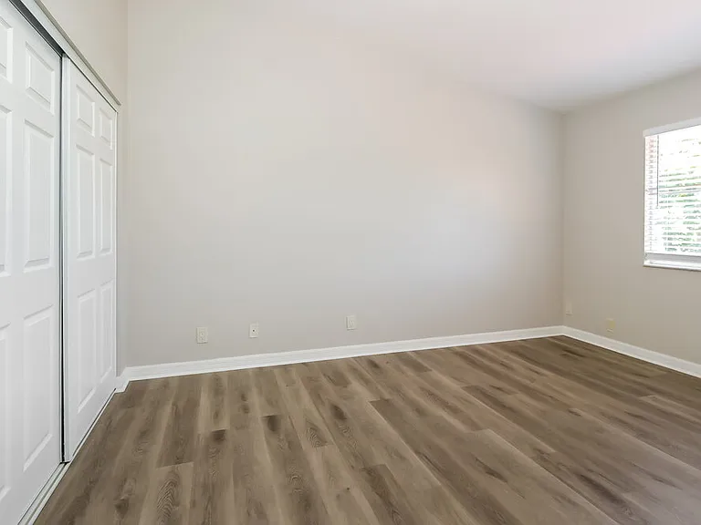 10045 Country Brook Rd — Photo 12
