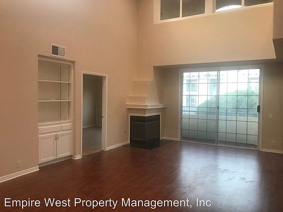 4th image of 10824 Bloomfield St APT 303