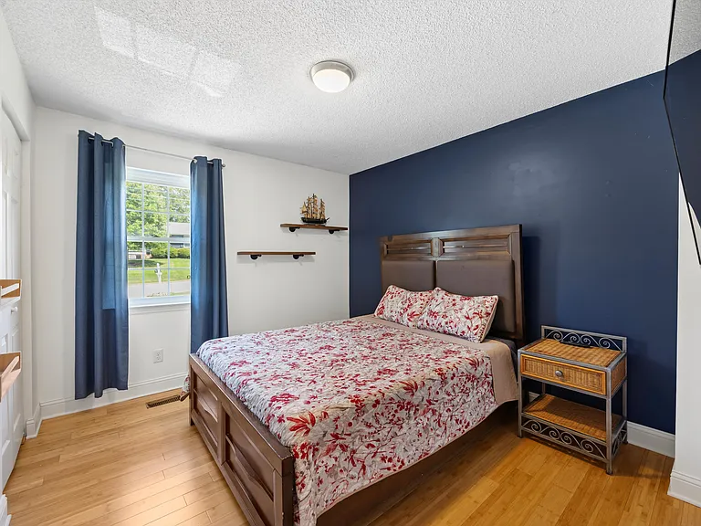 8410 Smoketree Cir — Photo 18