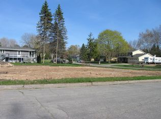 16 South Pl, Sturgeon Bay, WI 54235
