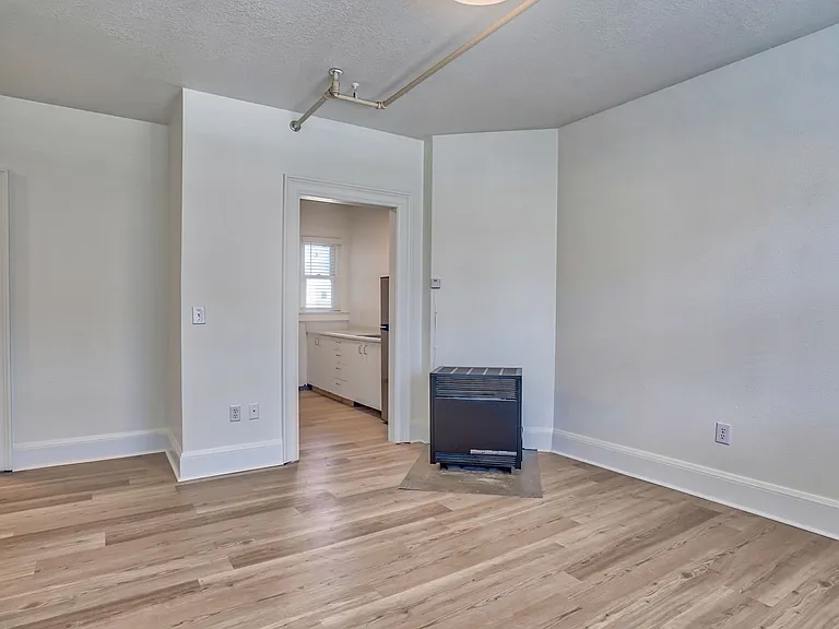 Cambrian Apartments — Photo 20