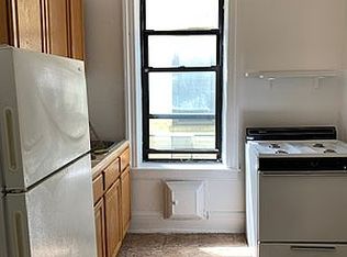 3031 34th St APT 10, Astoria, NY 11103
