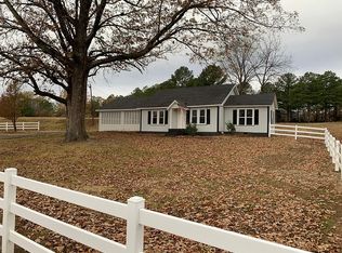 4975 Broad St, Trezevant, TN 38258