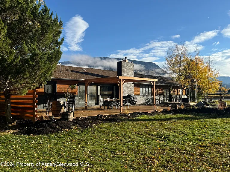 24 Cherry Ln — Photo 35