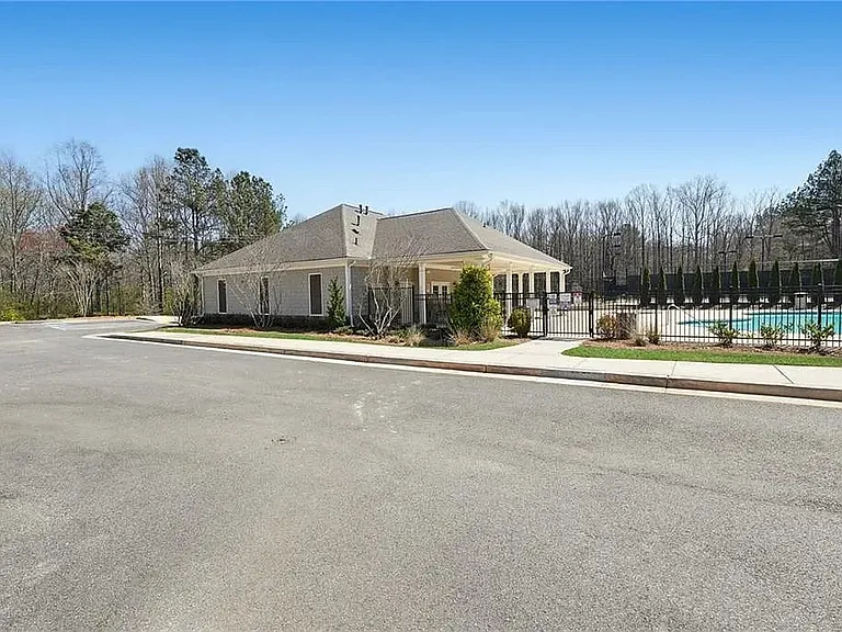234 Barnwood Ln — Photo 34