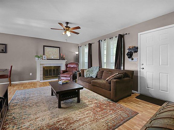 5th image of 8700 Garden Ct
