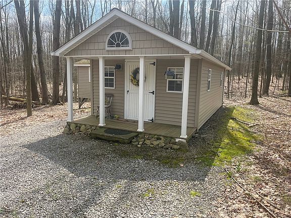 2nd image of 20 Hickory Rd