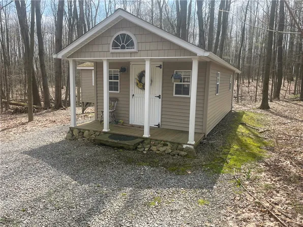 20 Hickory Rd W, Greenville, PA 16125