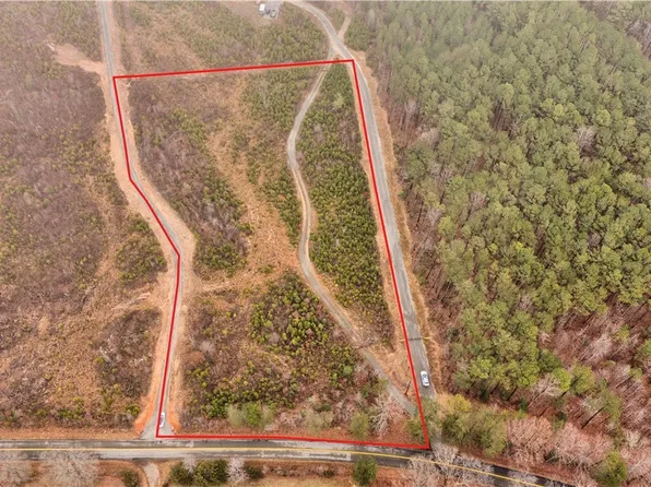 2020 Hawk Town Rd, Maidens, VA 23102