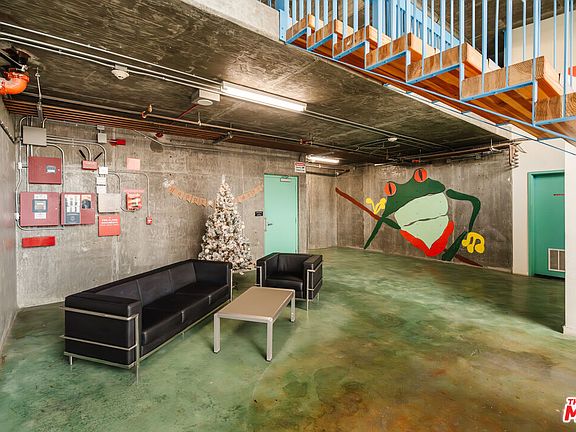 3rd image of 654 N Virgil Ave APT 304