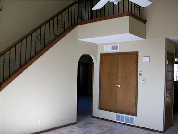 3rd image of 929 Agua Caliente Dr