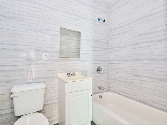 4th image of 42 Brighton Ave Floor 2