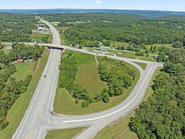 876 College St, Spencer, TN 38585