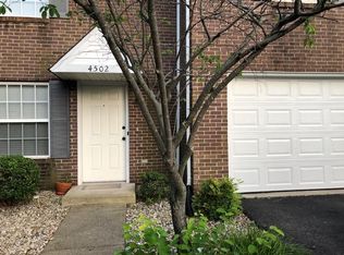 4502 Meadowlark Manor Ln, Louisville, KY 40245