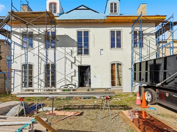 156 Harborview S, Lawrence, NY 11559