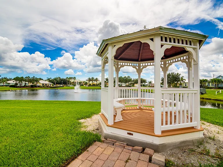4070 Alamanda Key Dr — Photo 28