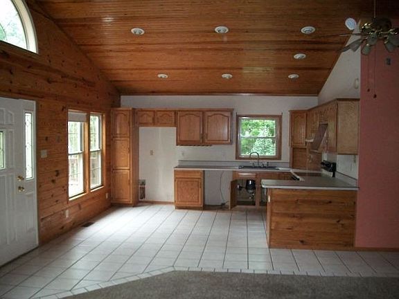 5th image of 424 Big Springs Dr