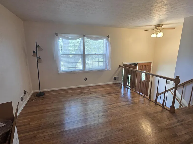 12217 Ledges Dr — Photo 2
