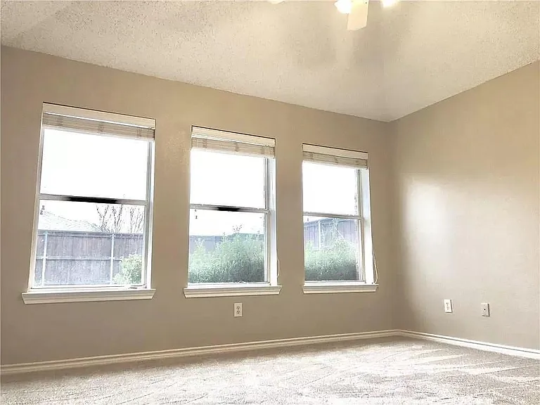8000 Anchor St — Photo 23