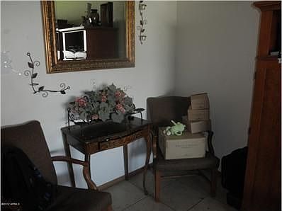2nd image of 809 E Clanton Ave