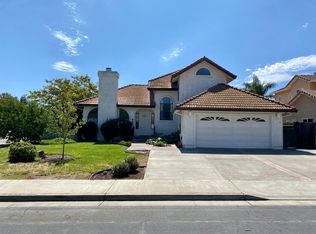 423 Crescent Dr, Los Banos, CA 93635