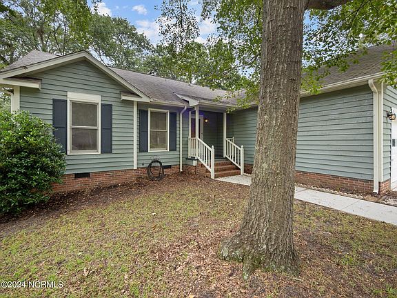 5th image of 1303 Willow Springs Dr E