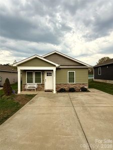 1946 11th Ave NE, Hickory, NC, 28601