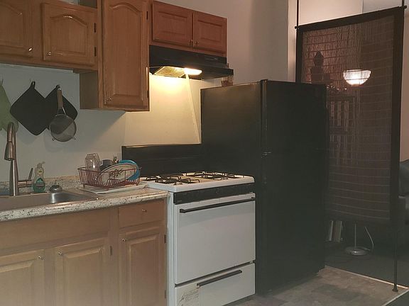 5th image of 2739 Wharton St #1