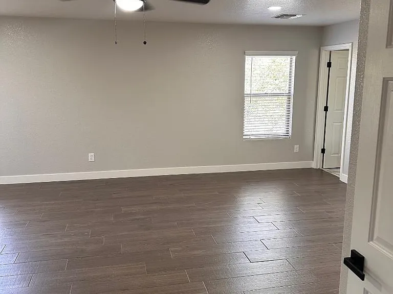 7500 E Deer Valley Rd #15 — Photo 23
