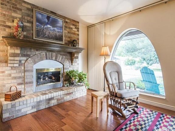 3rd image of 2579 E Promenade Dr