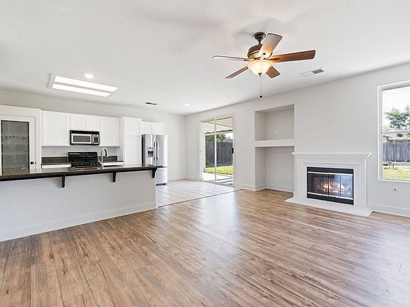 5th image of 1085 W Sandstone Dr