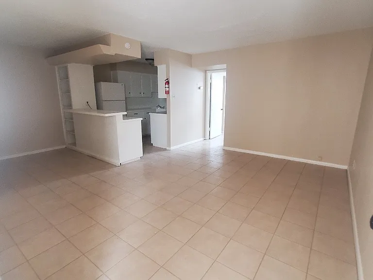 9607 Marlive Ln — Photo 6