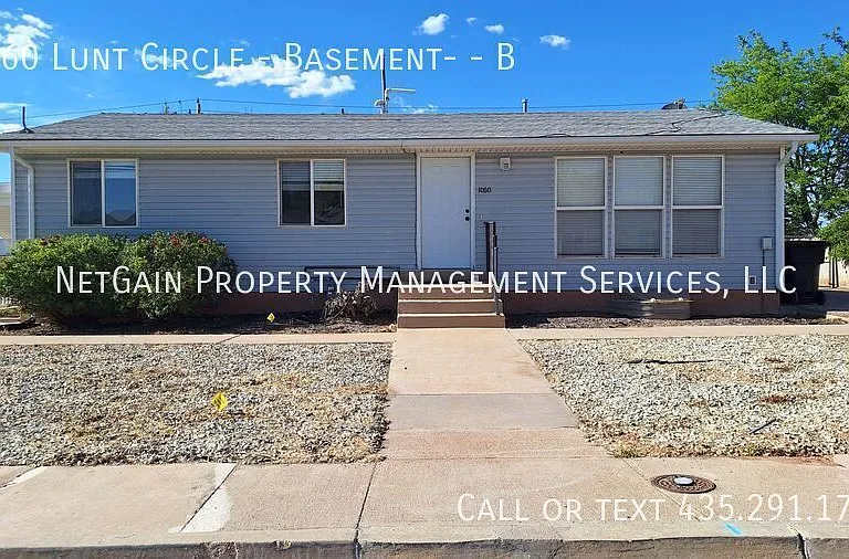 1060 Lunt Cir #B — Photo 1