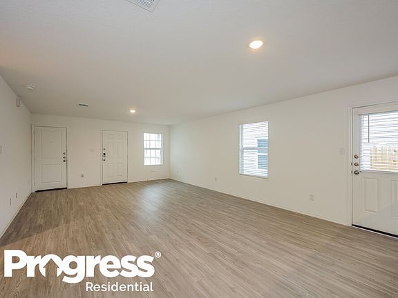 5th image of 152 Parish Ln