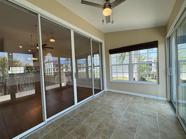 1005 Pelican Ct — Photo 31