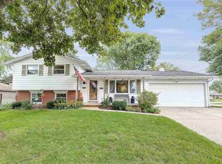 831 Virginia Dr, De Pere, WI 54115