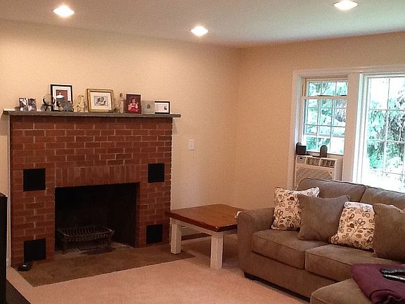 4th image of 2 Blanchard Ln