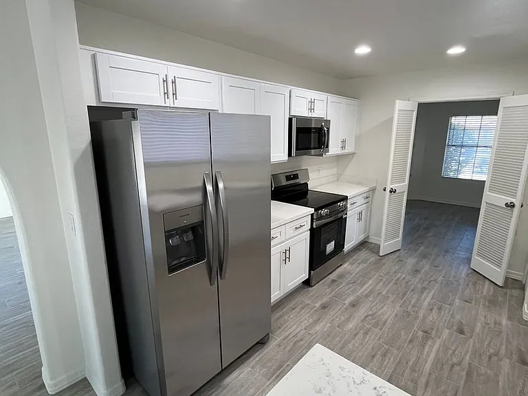 1430 W Camino Ct — Photo 8