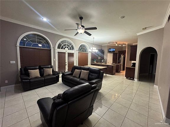 5th image of 103 E Ciro Dr