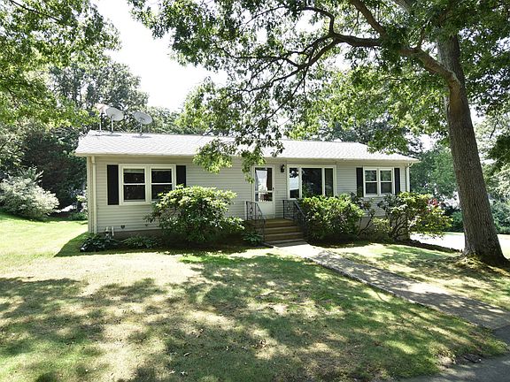 3rd image of 93 Briarwood Ave