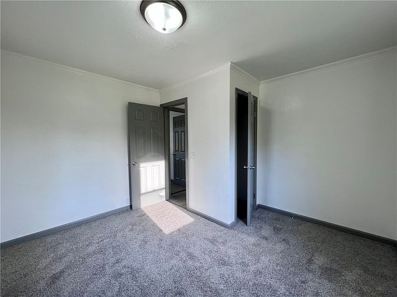 4th image of 810 N 2nd St