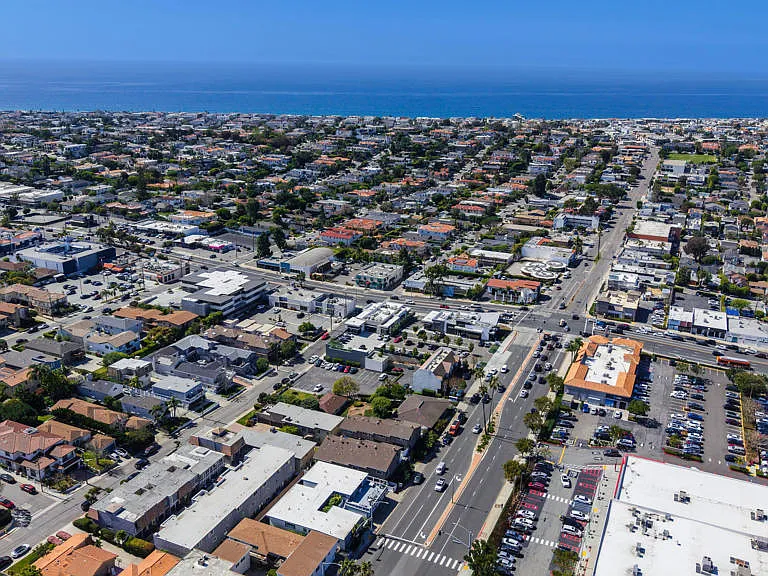 1140 Manhattan Beach Blvd #D — Photo 17