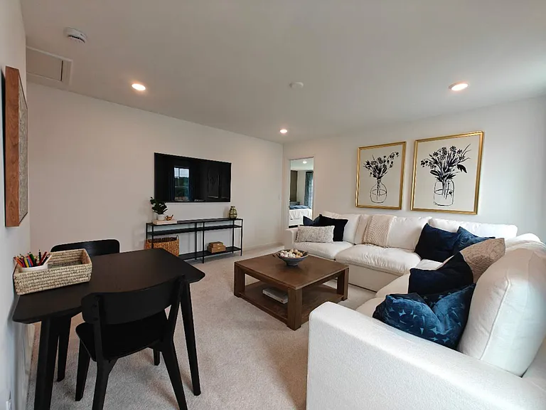 709 Painted Daisy Ln — Photo 49