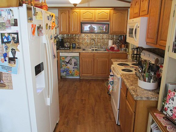 4th image of 806 Jefferson St