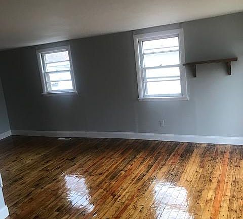 3rd image of 207 Lansdale Dr