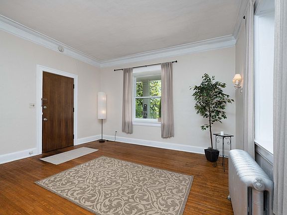 4th image of 2903 Belmont Blvd APT 2