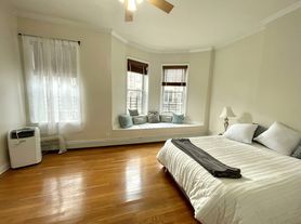 471 W 140th St