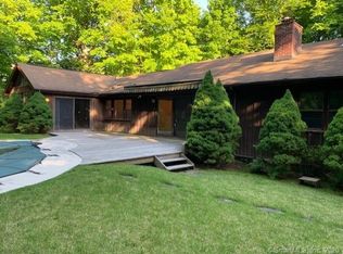 68 Parry Rd, Stamford, CT 06907